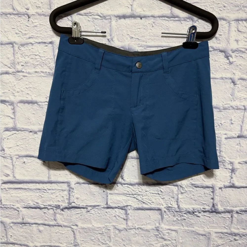 Patagonia
W's Happy Hike Shorts
Style #
21230
Size 2